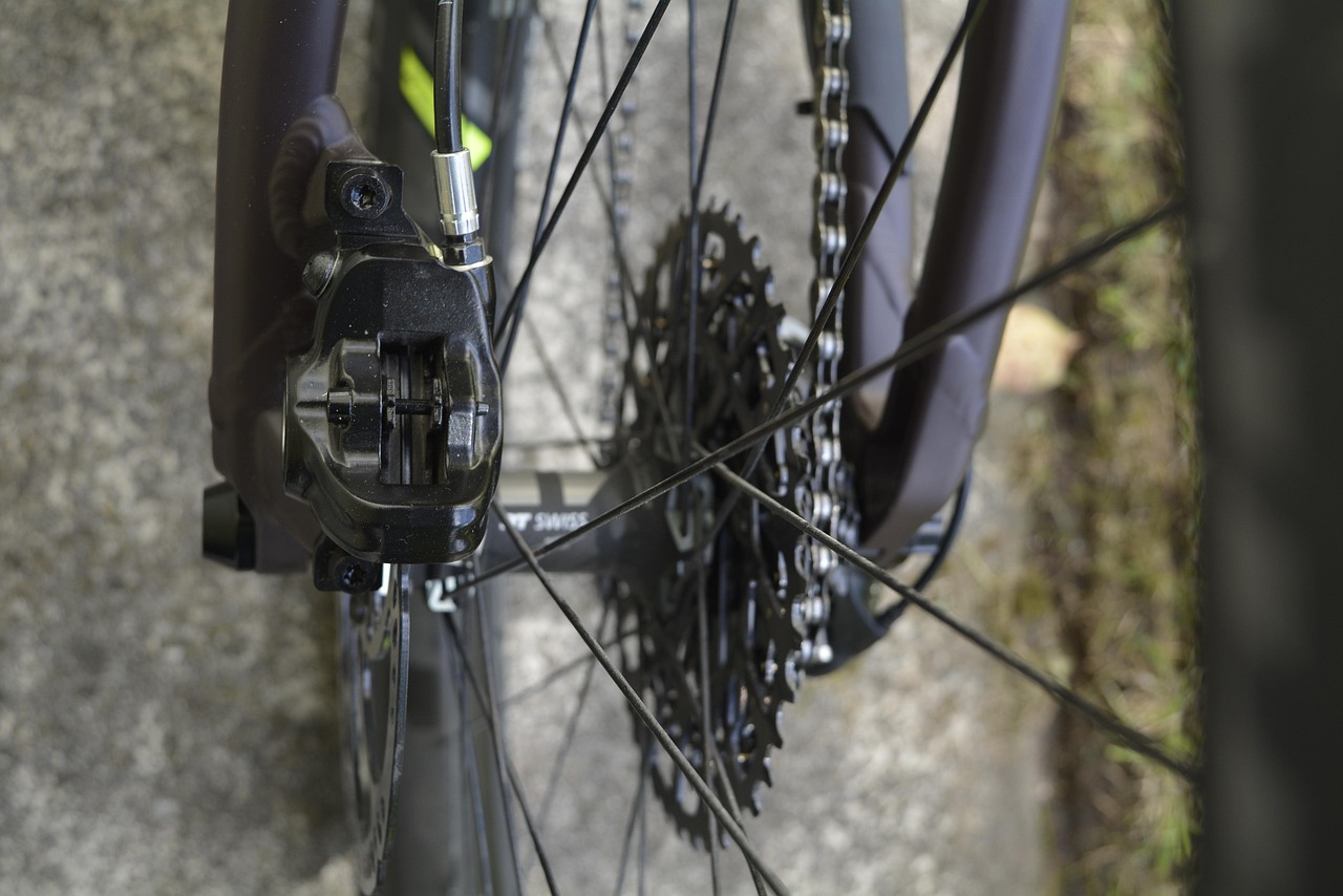 盘式制动器〃盘式制动器可以自动调节间隙吗? 盘式制动器〃盘式制动器可以自动调节间隙吗?