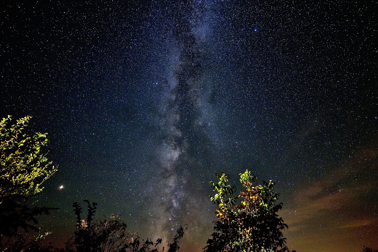 今天流星雨〃今天流星雨什么时候会出现