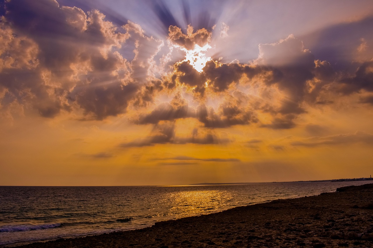 今天有流星雨.今天有流星雨吗几点开始,肉眼可见吗 今天有流星雨.今天有流星雨吗几点开始,肉眼可见吗