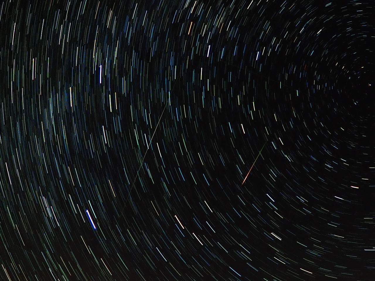 流星雨英仙座几点〃英仙座流星雨在英仙座方向 流星雨英仙座几点〃英仙座流星雨在英仙座方向