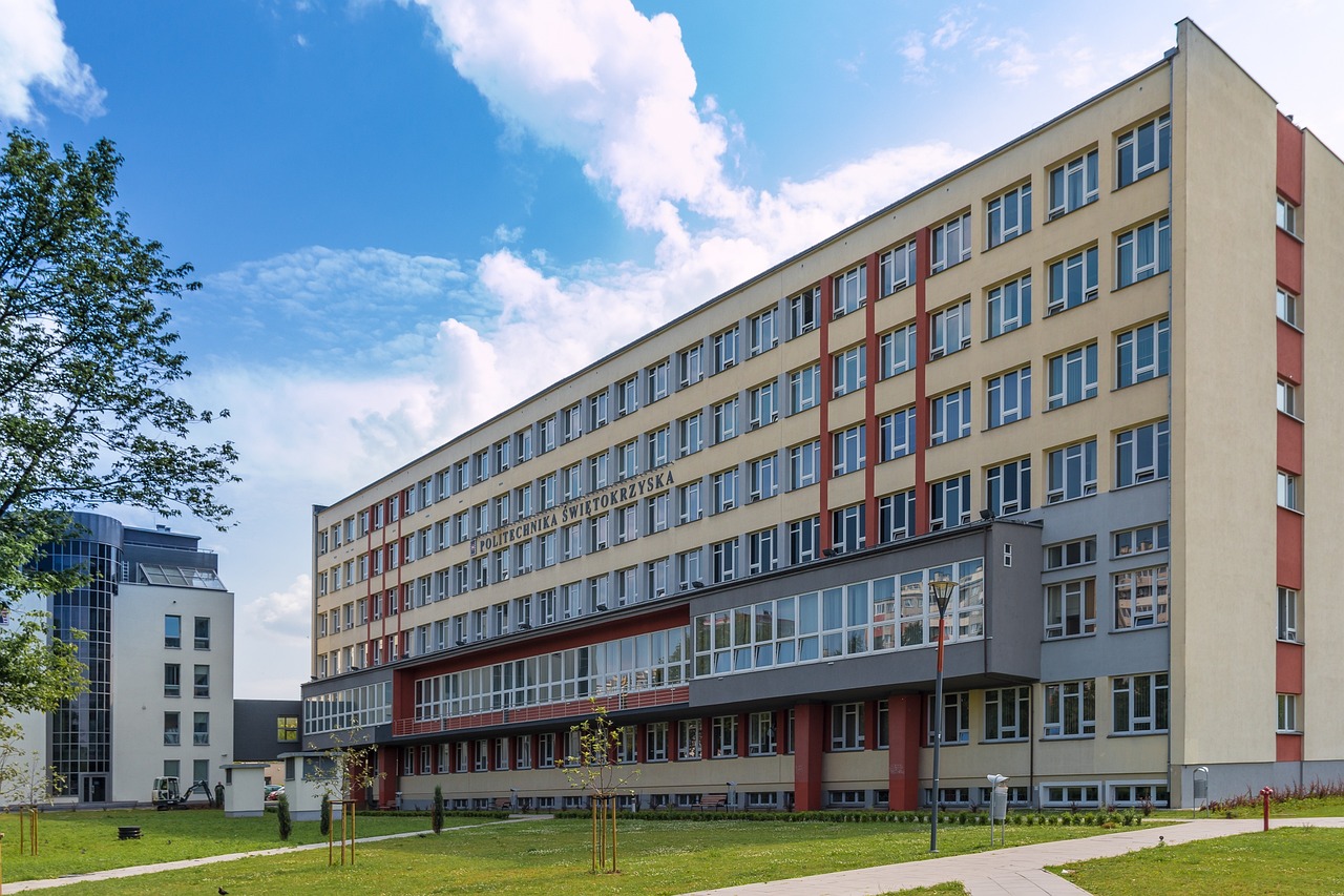 重庆大学城疫情最新报道,重庆大学城暴雨会引发积水吗 重庆大学城疫情最新报道,重庆大学城暴雨会引发积水吗